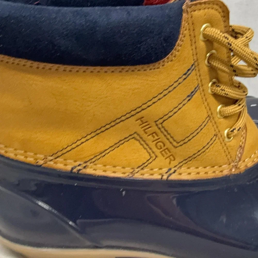 Tommy Hilfiger Boots Mens Size 9 Blue Tan Duck Snow Waterproof Ankle TWHENREE2